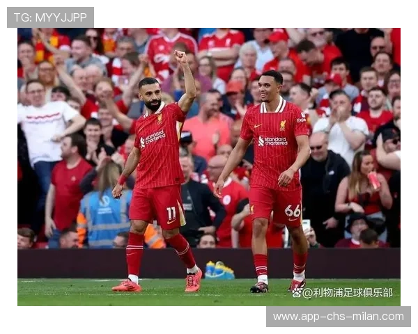 利物浦夜训:萨拉赫与球队练习快速反击传球线路