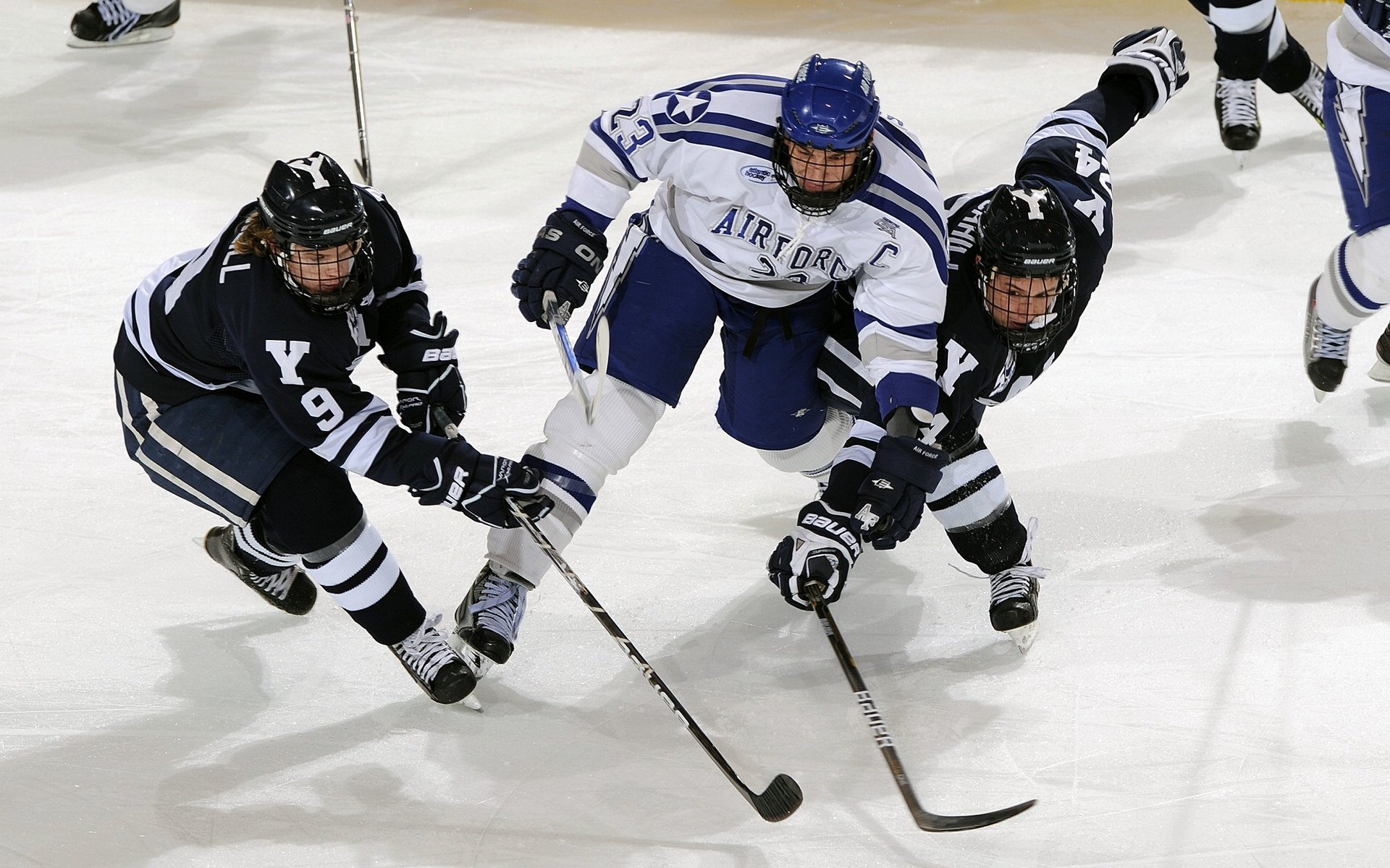 掘金129-104大胜勇士，库里缺席原形毕露，约基奇三节26+9+9，掘金中锋约基奇